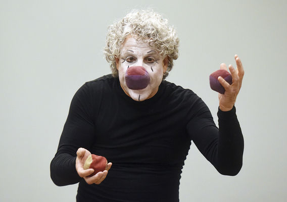 A mime speaks